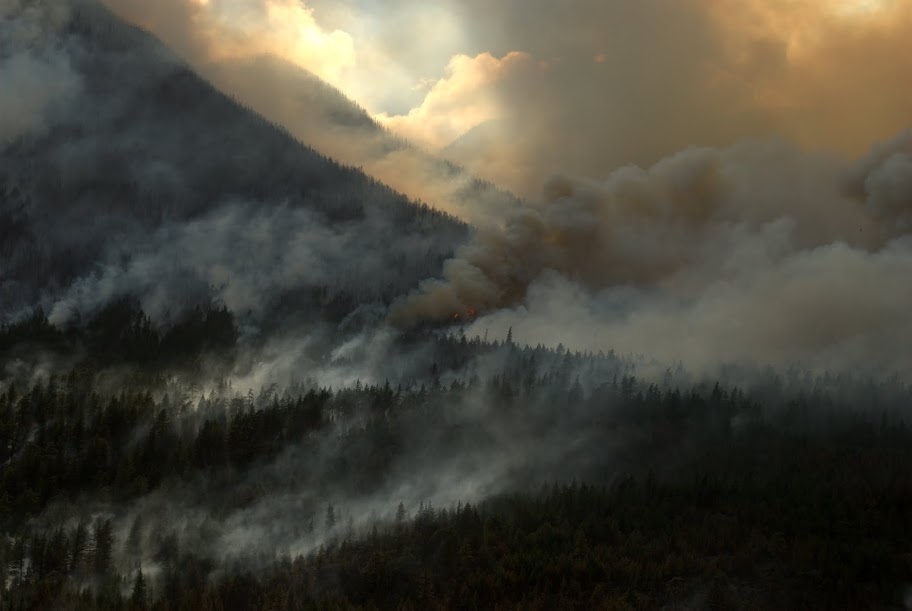 smoky skies and wildfires in Lytton B.C.